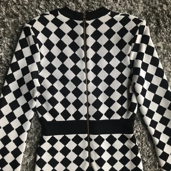 BALMAIN Two-Tone Intarsia-Knit Mini Dress - Picture 13 of 16